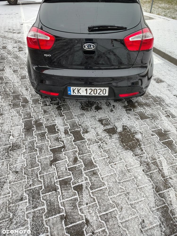 Kia Rio - 11