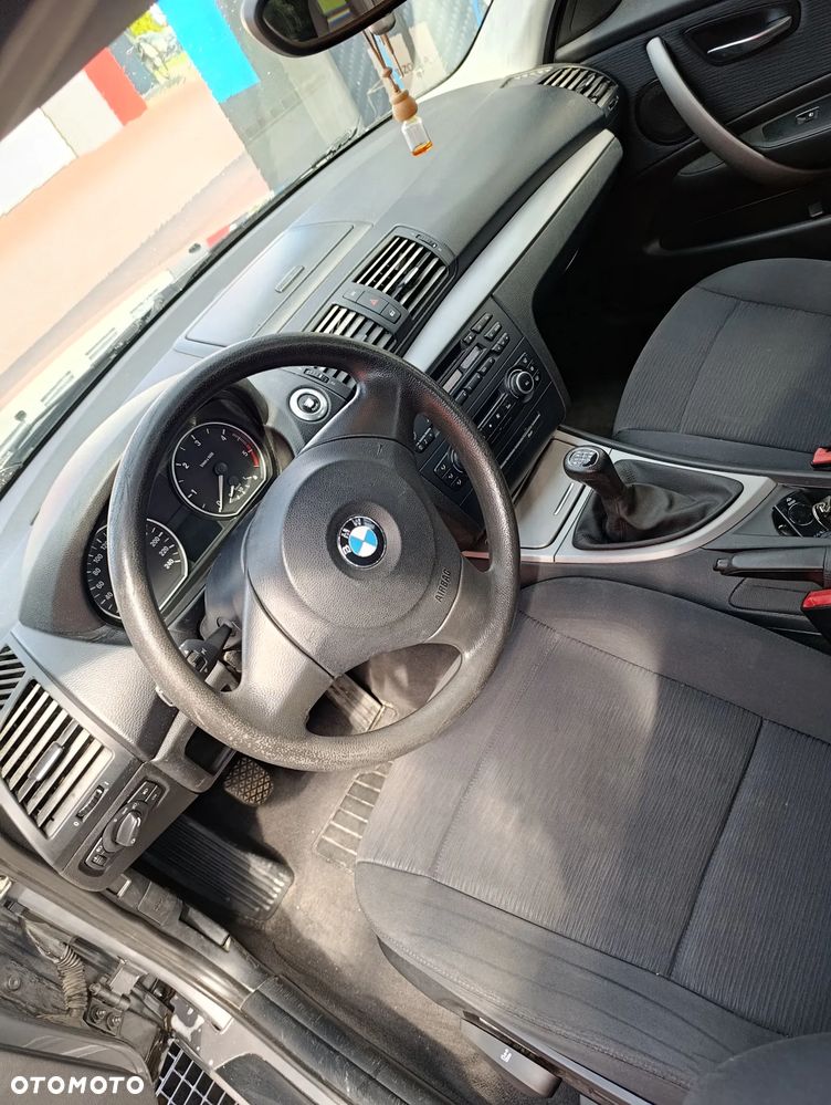 BMW Seria 1 116d - 8