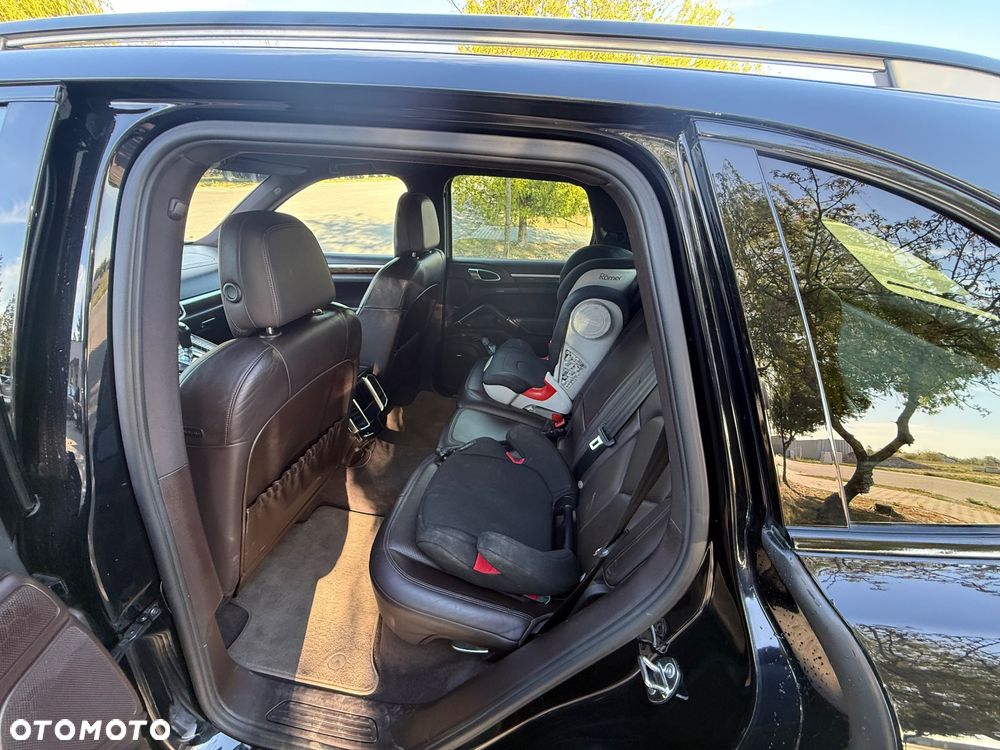 Porsche Cayenne - 10