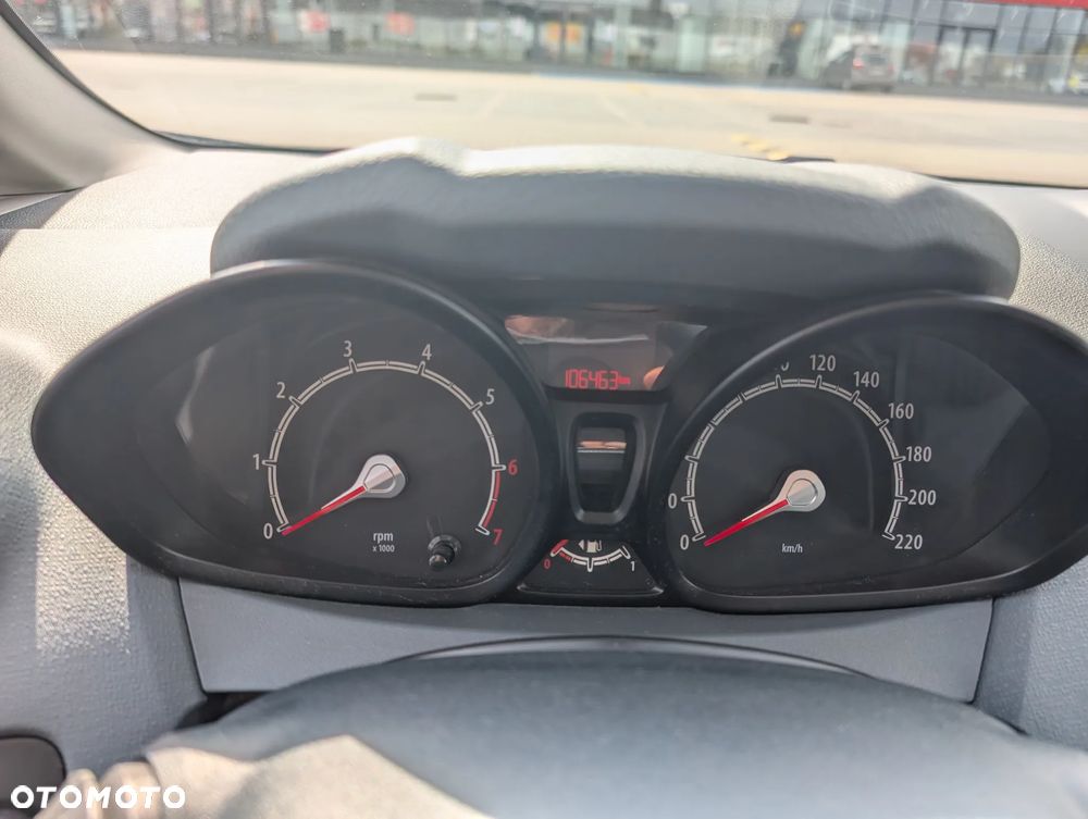 Ford Fiesta 1.25 Trend - 11