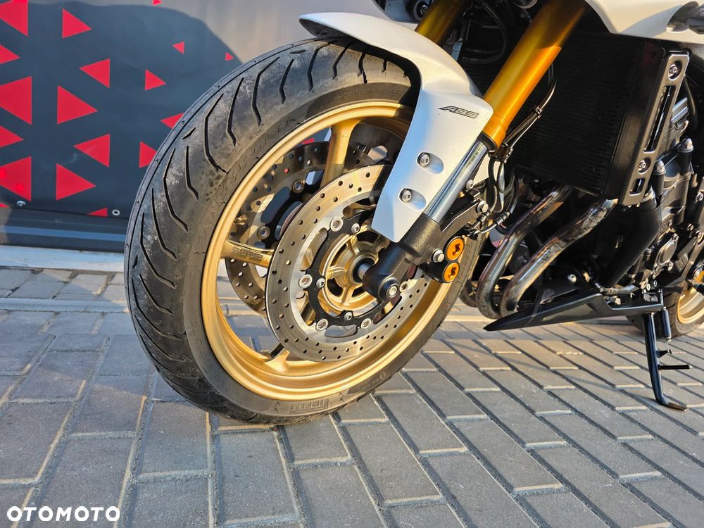 Yamaha FZ8 - 28