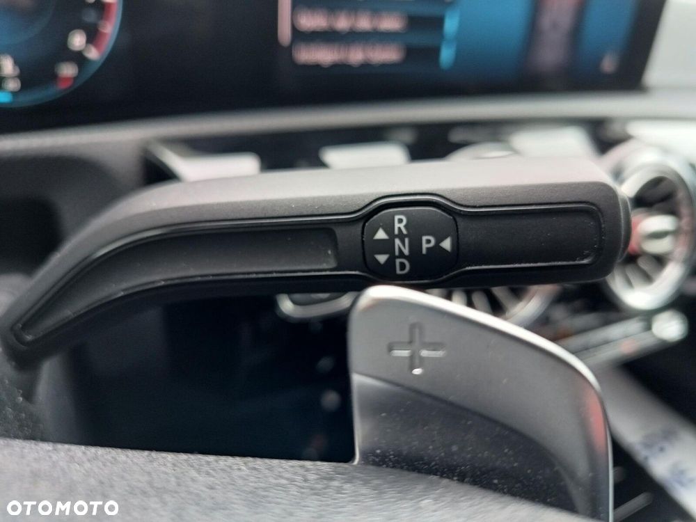 Mercedes-Benz CLA 220 4-Matic 7G-DCT - 21