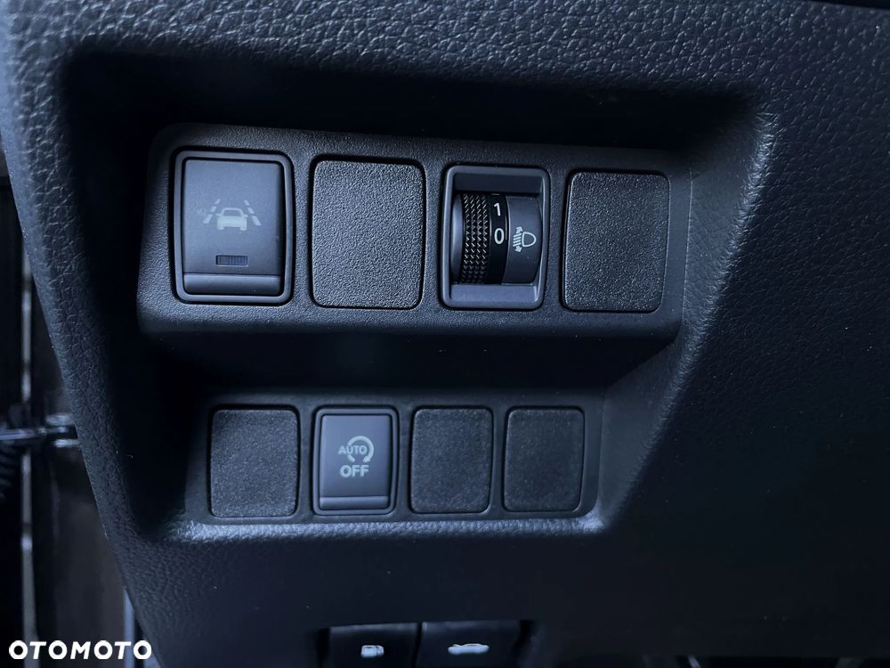 Nissan Qashqai 1.2 DIG-T N-Connecta EU6 - 27