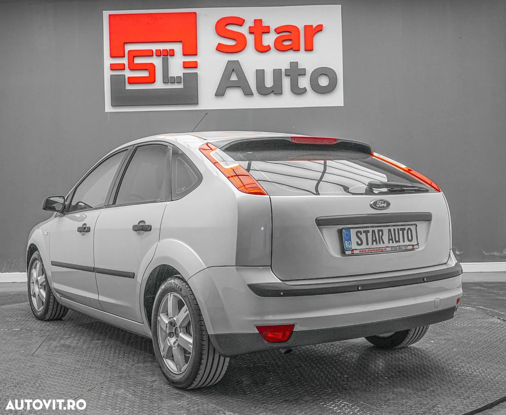 Ford Focus 1.6 16V Ambiente - 5