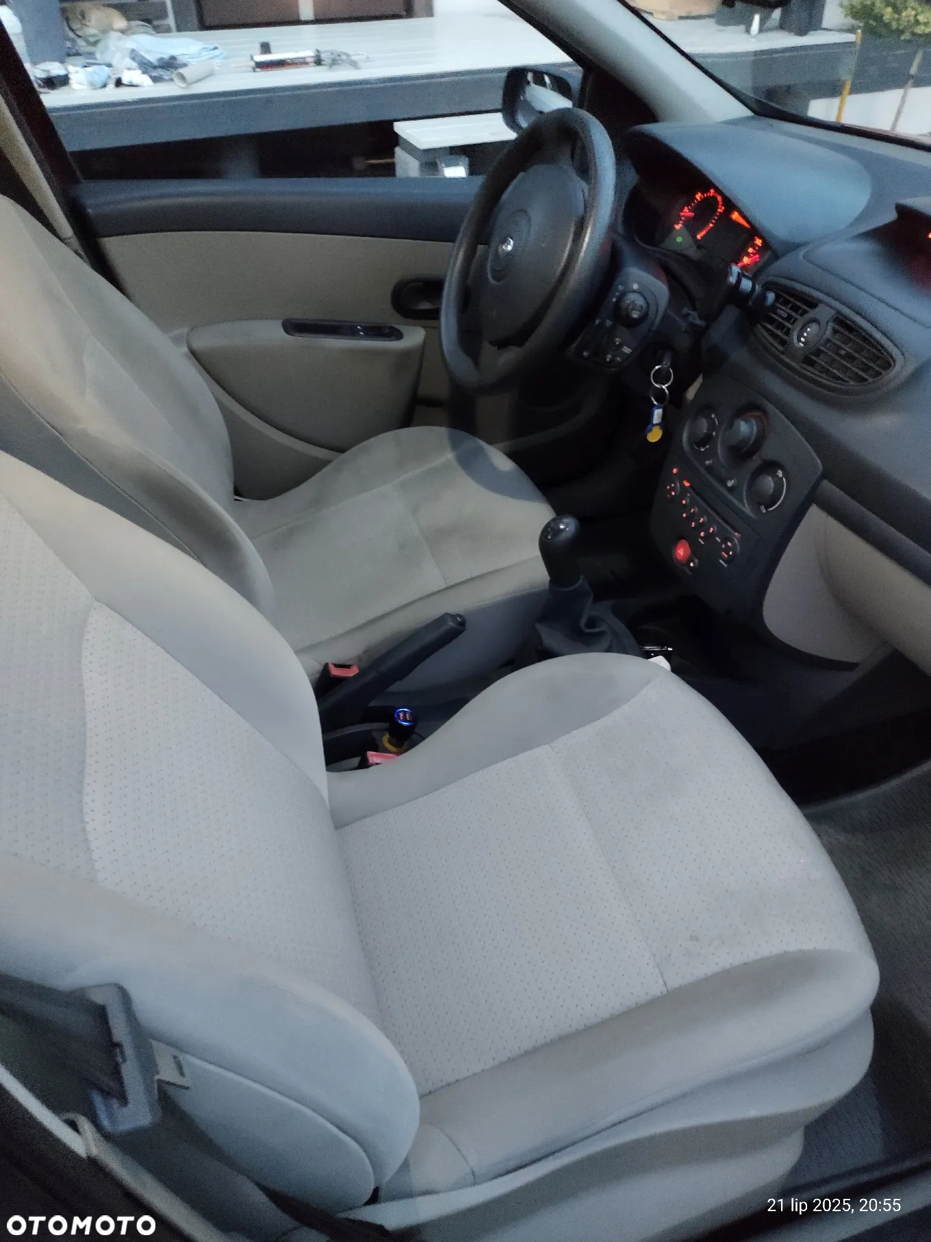 Renault Clio 1.4 16V Wind - 32