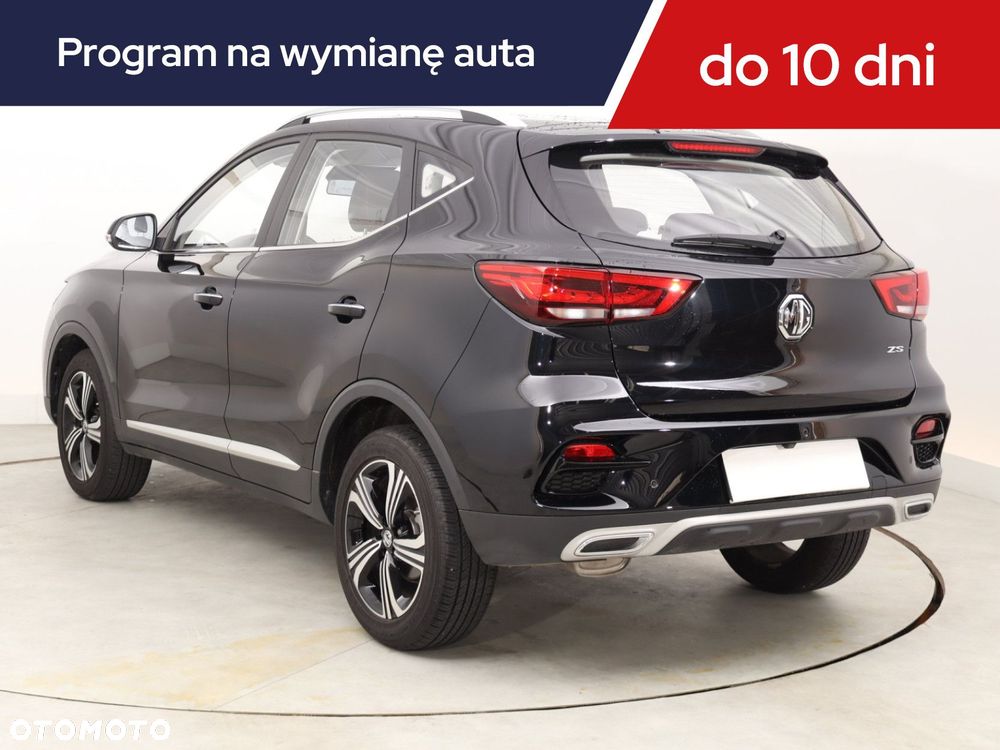 MG ZS - 6