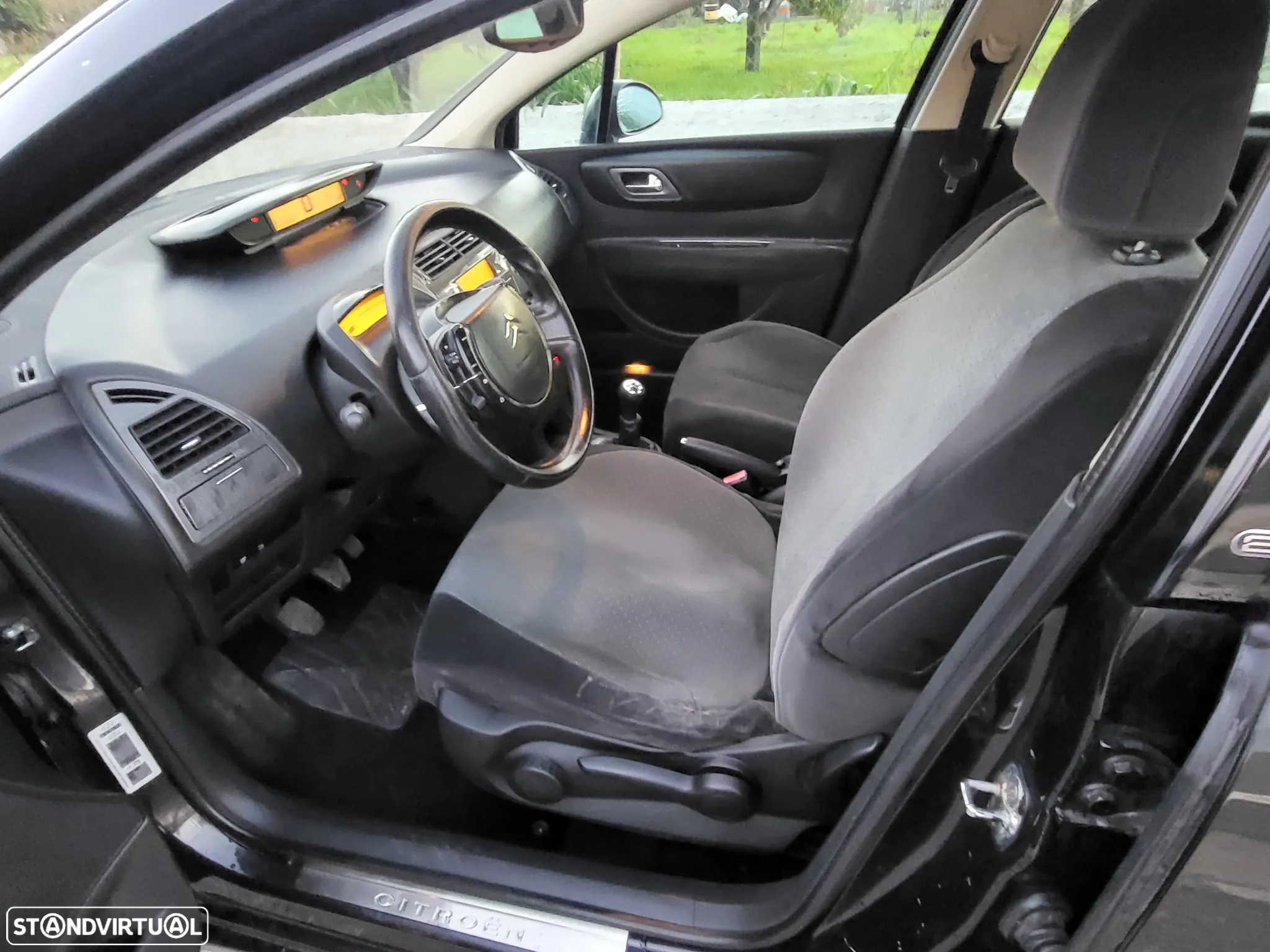 Citroën C4 1.6 HDi 110 VTR Pack - 6