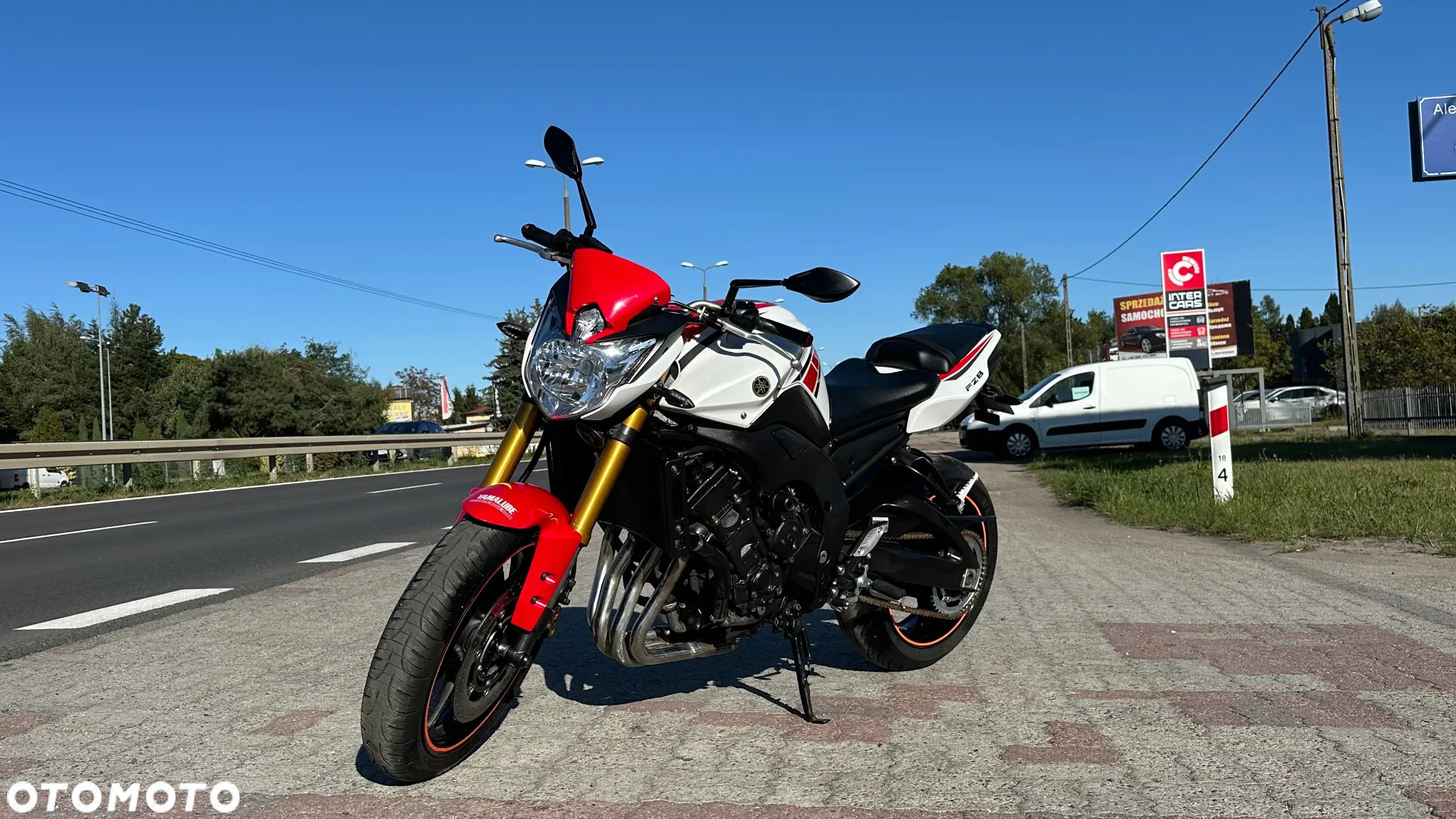 Yamaha FZ8 - 5