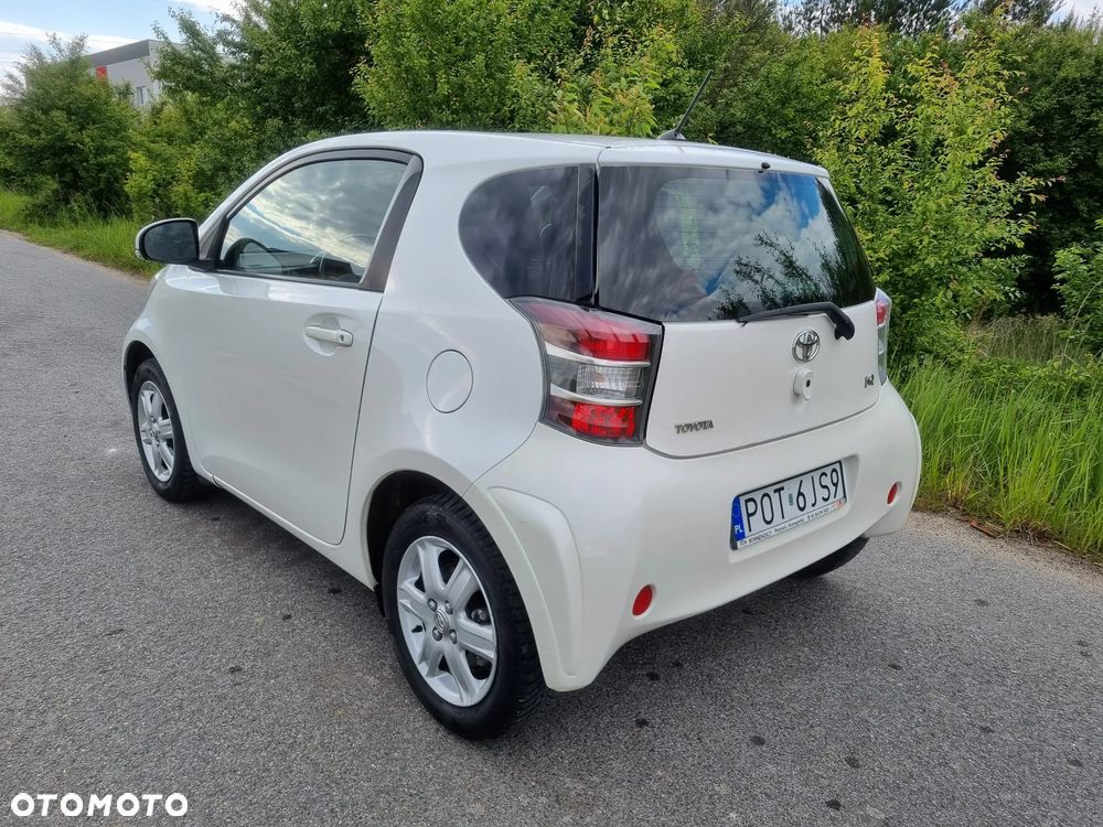 Toyota iQ 1.0 - 3