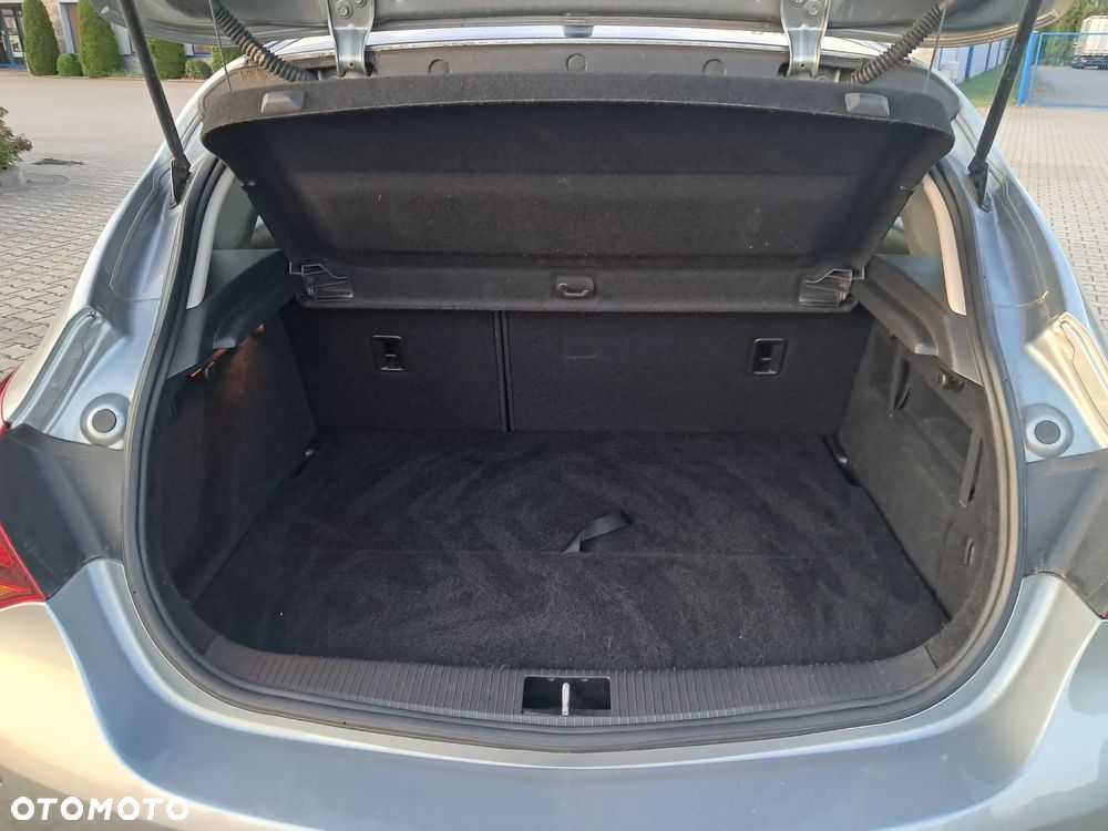 Opel Astra 1.4 Turbo Innovation - 17