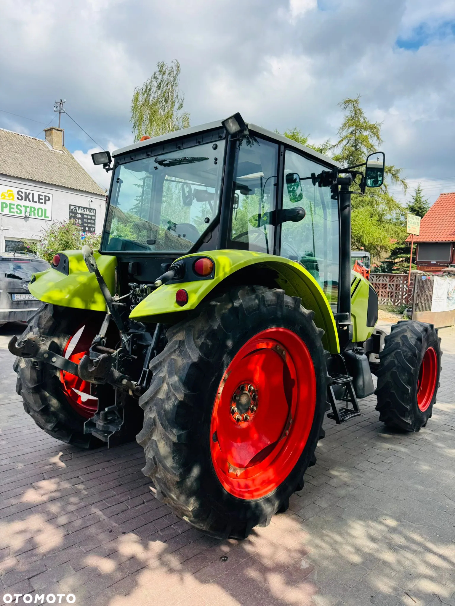 Claas Axos 330 - 7