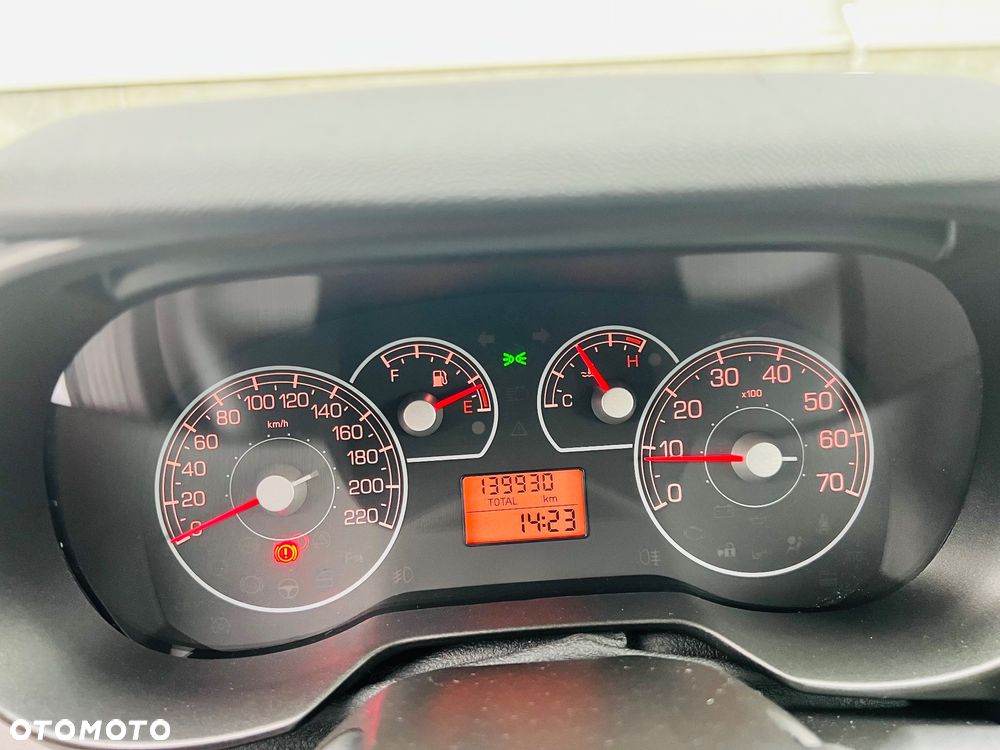 Fiat Grande Punto 1.4 8V - 25