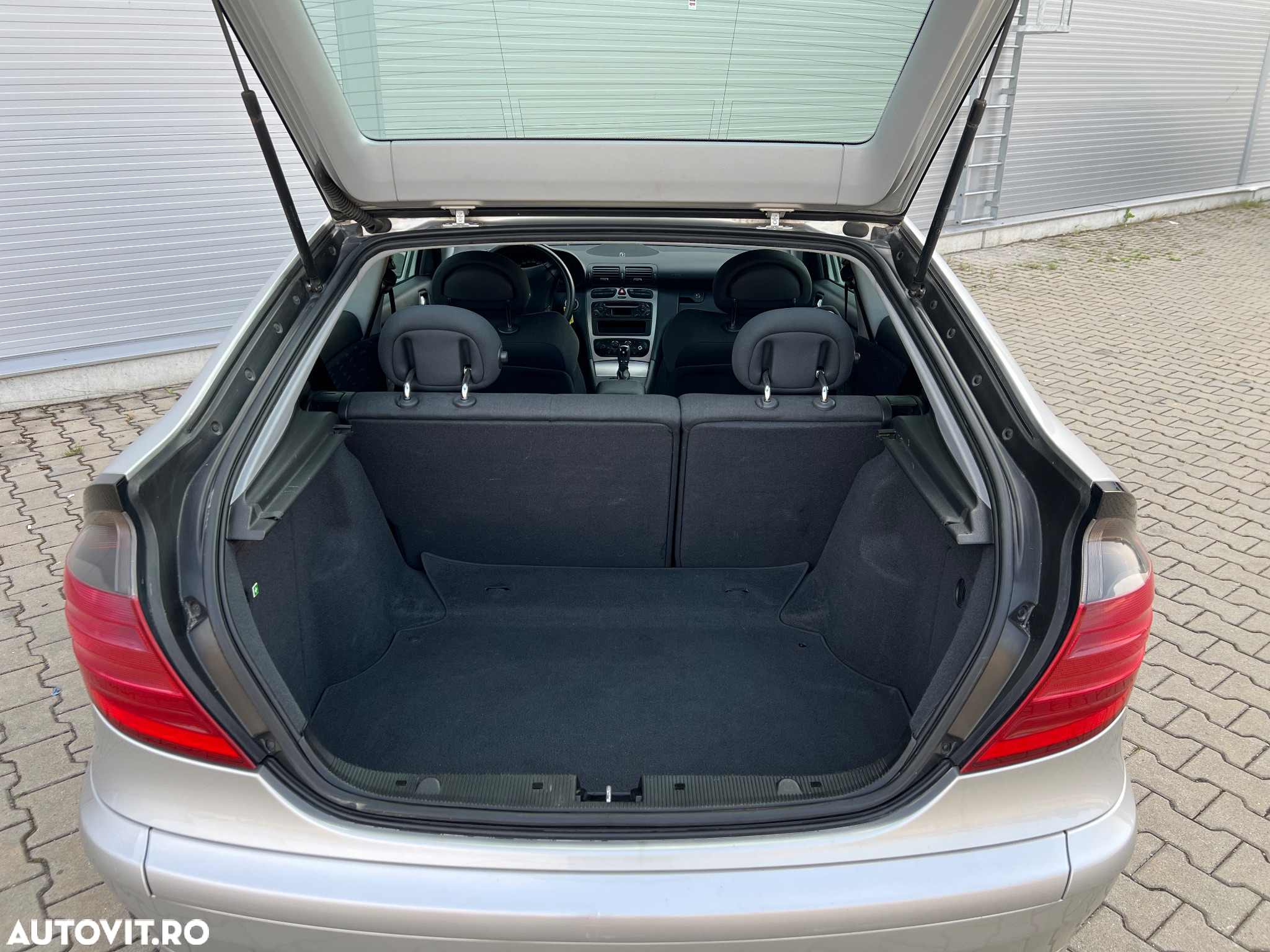 Mercedes-Benz C 180 Kompressor Sportcoupe Automatik - 10