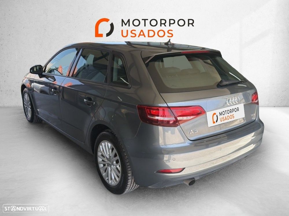 Audi A3 Sportback 1.6 TDI Attraction - 8
