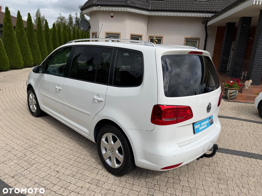 Volkswagen Touran 2.0 TDI DPF BlueMotion Technology DSG Life - 11