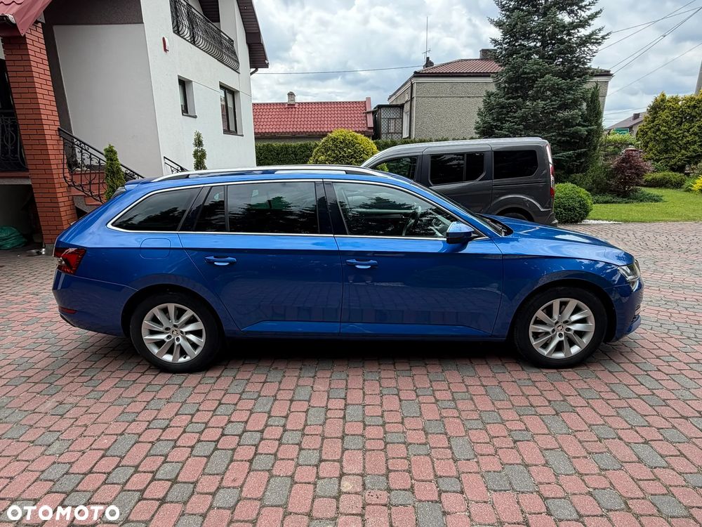 Skoda Superb 2.0 TDI SCR Style DSG - 11