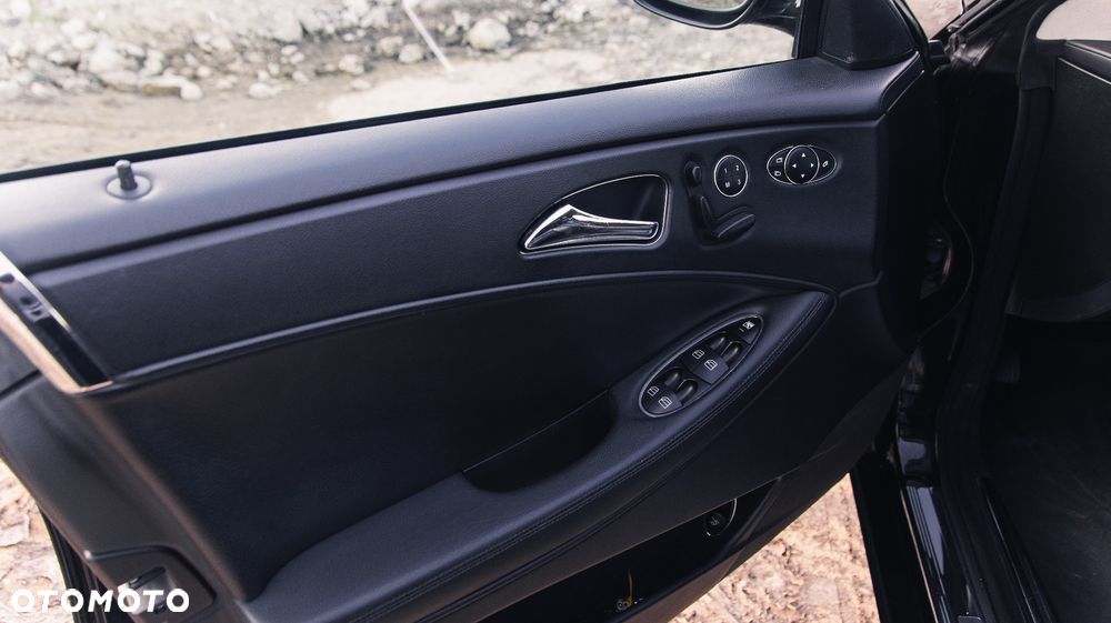 Mercedes-Benz CLS - 25