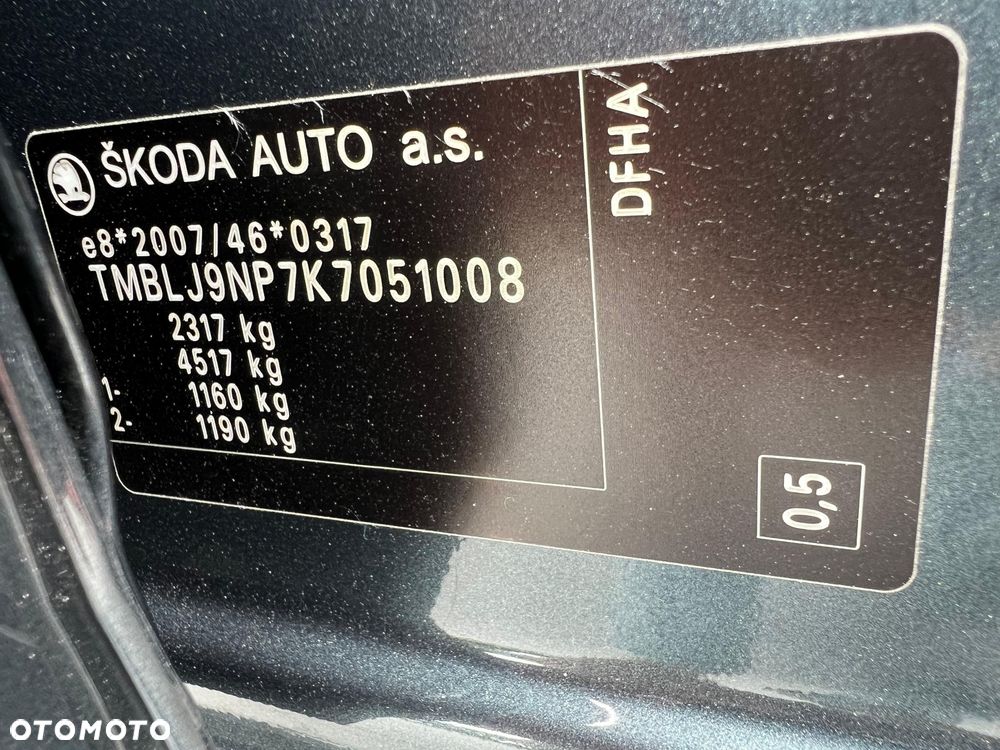 Skoda Superb 2.0 TDI 4x4 DSG Sportline - 28