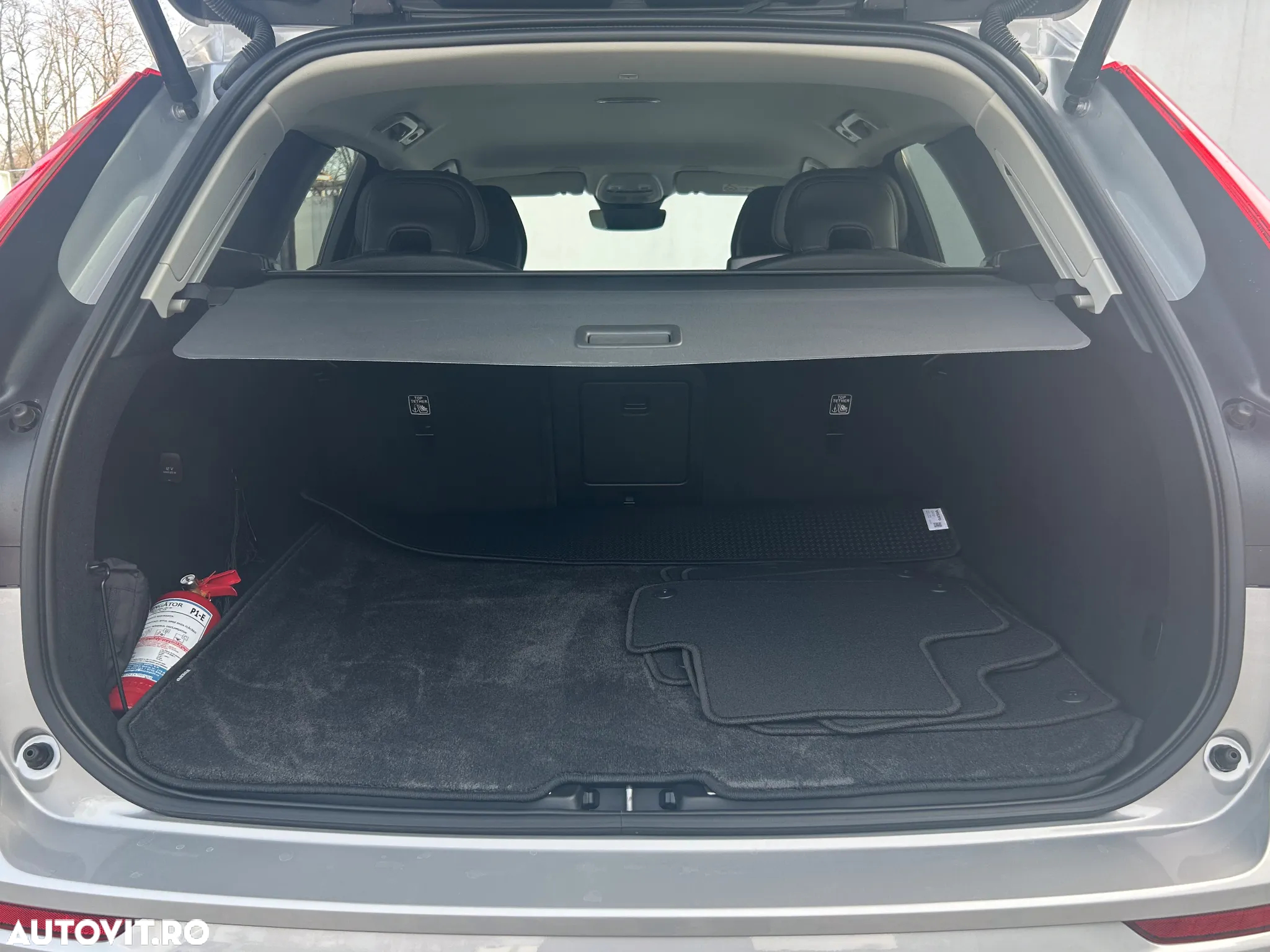 Volvo XC 60 B4 MHEV AT FWD Core - 12