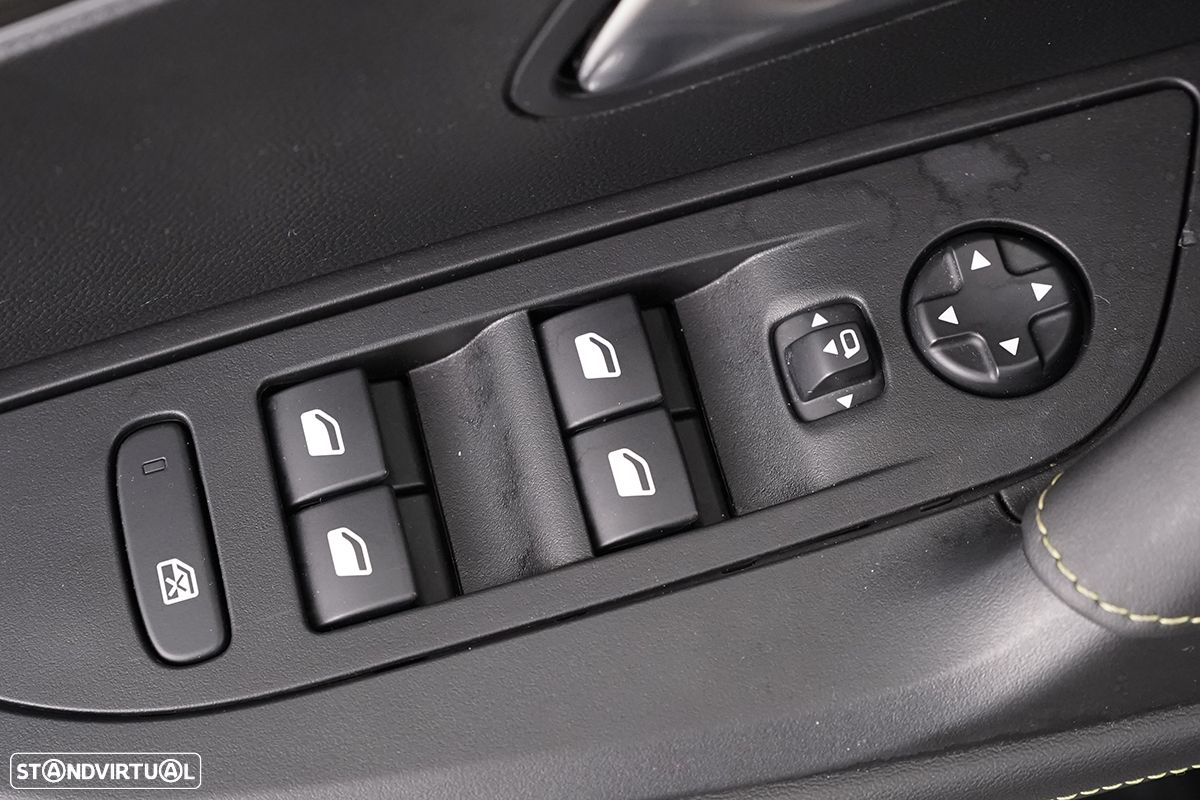 Peugeot e-2008 50 kWh GT - 22