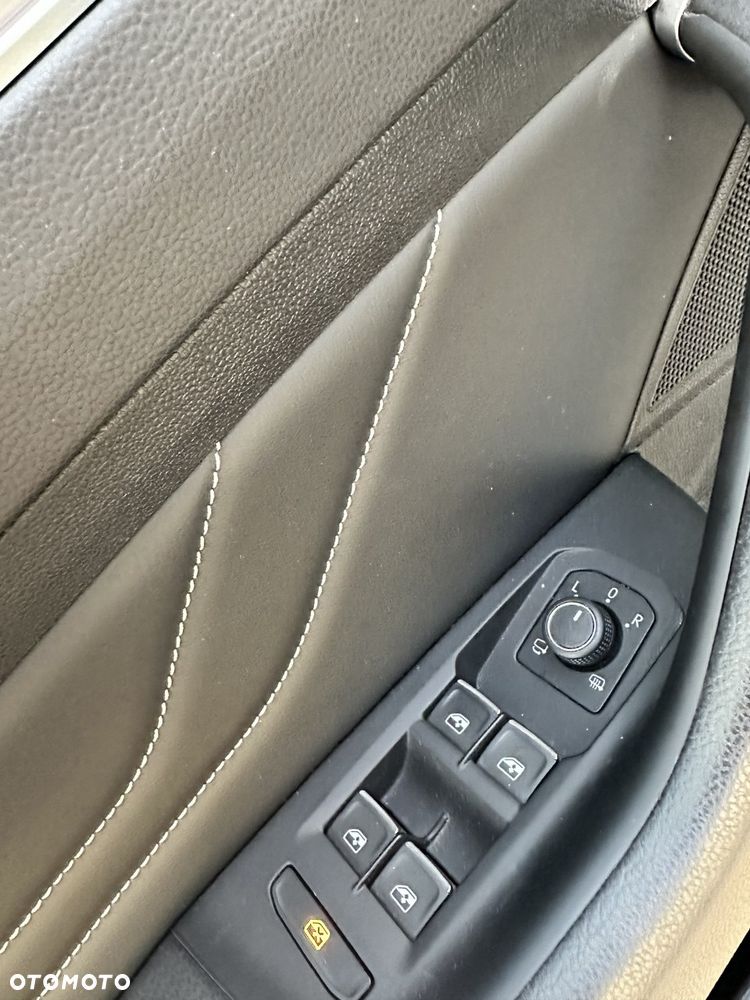 Volkswagen Passat 2.0 TSI Elegance DSG - 12