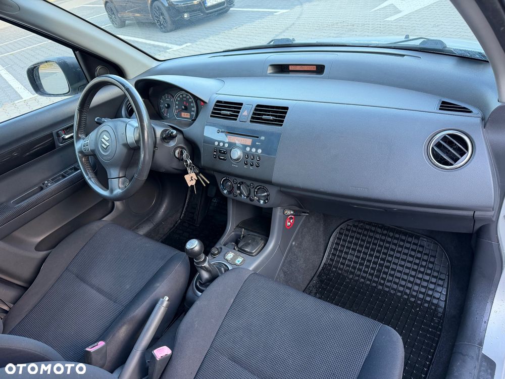 Suzuki Swift - 22