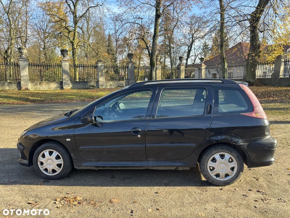 Peugeot 206 - 1