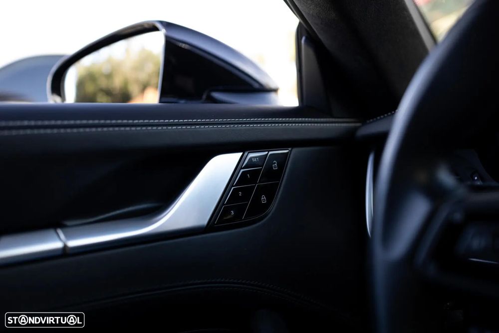Porsche 911 (992) Turbo S PDK - 49