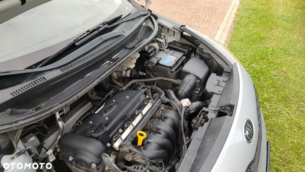 Kia Rio 1.4 Dream Team Edition - 8