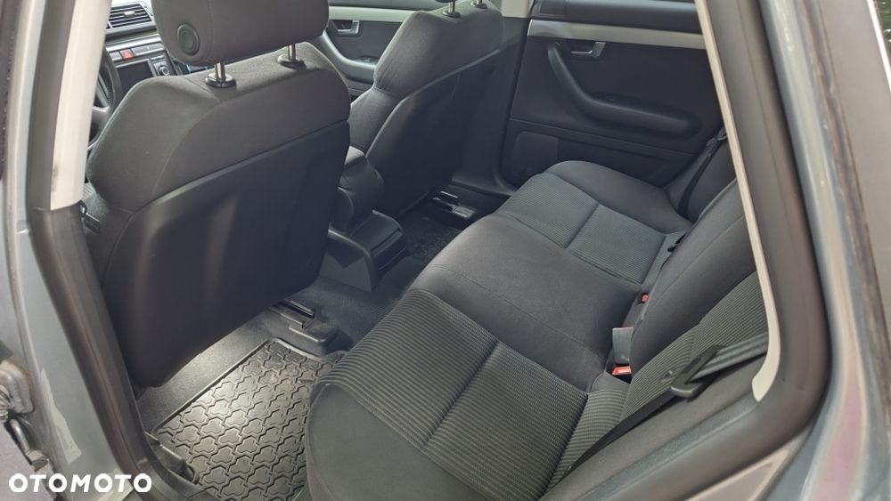 Audi A4 Avant - 6