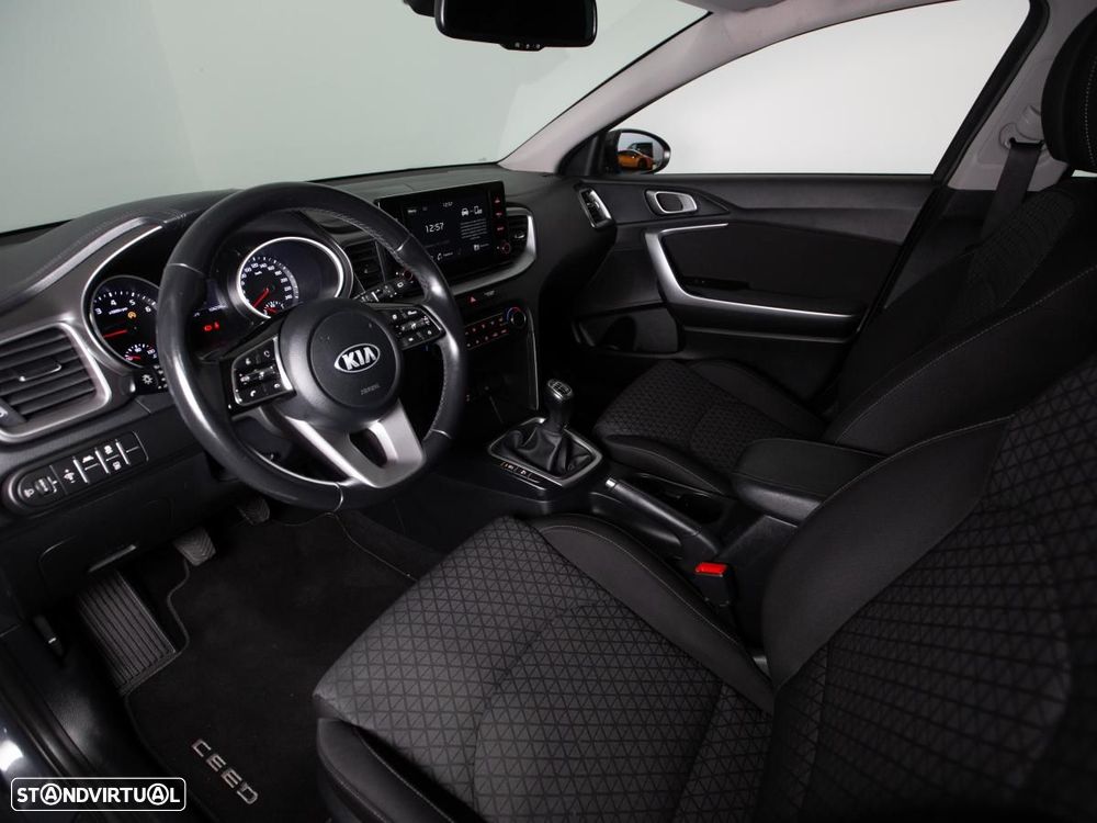 Kia Ceed 1.0 T-GDI Urban - 6