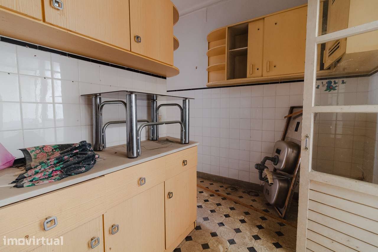 Prédio / 3 Pisos / Investimento /  Centro de Leiria - Grande imagem: 5/33