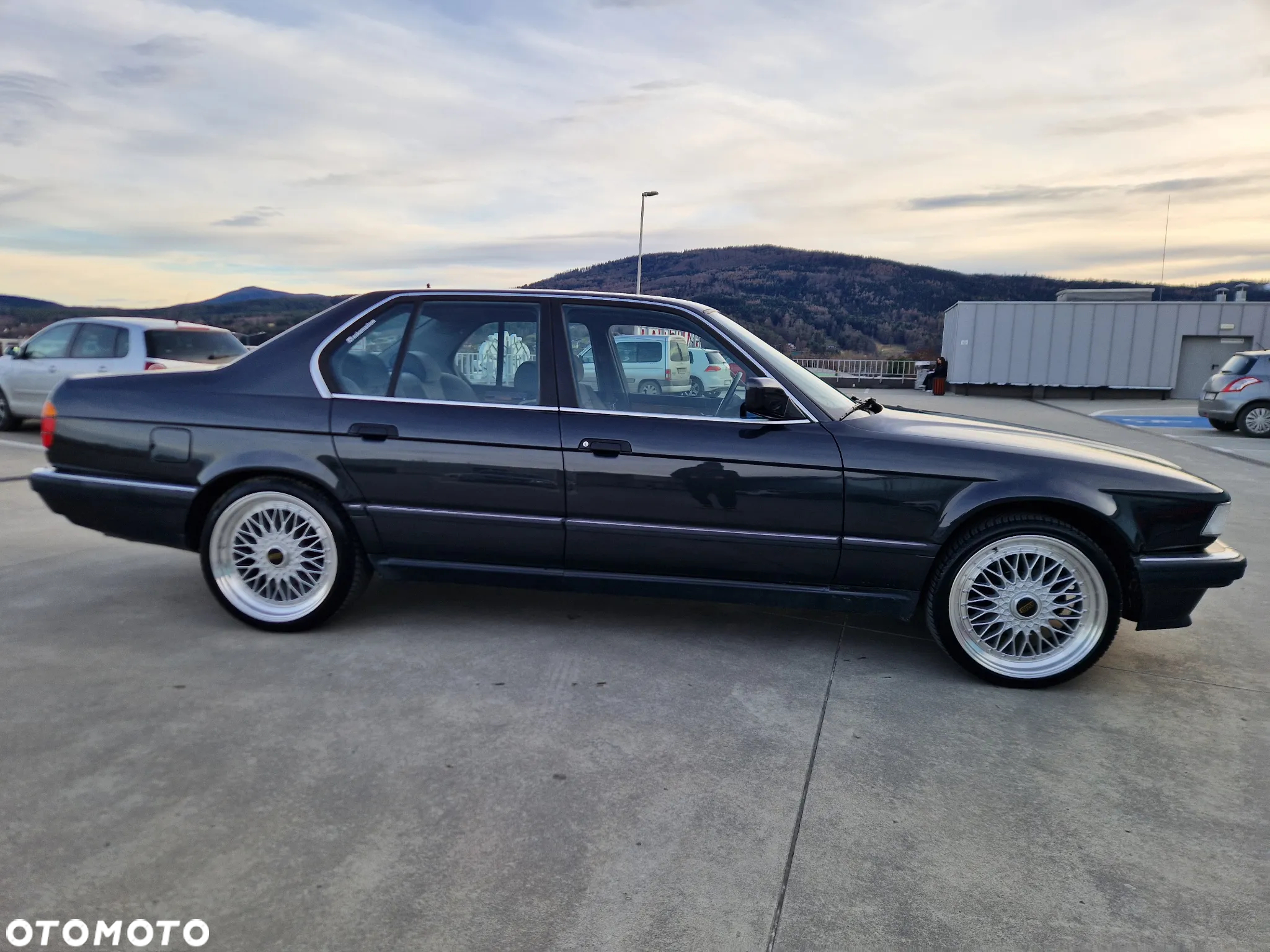 BMW Seria 7 - 32