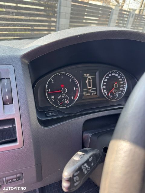 Volkswagen Caravelle - 2