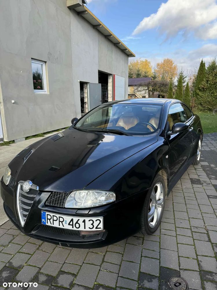 Alfa Romeo GT 1.9JTD 16V Black Line - 4