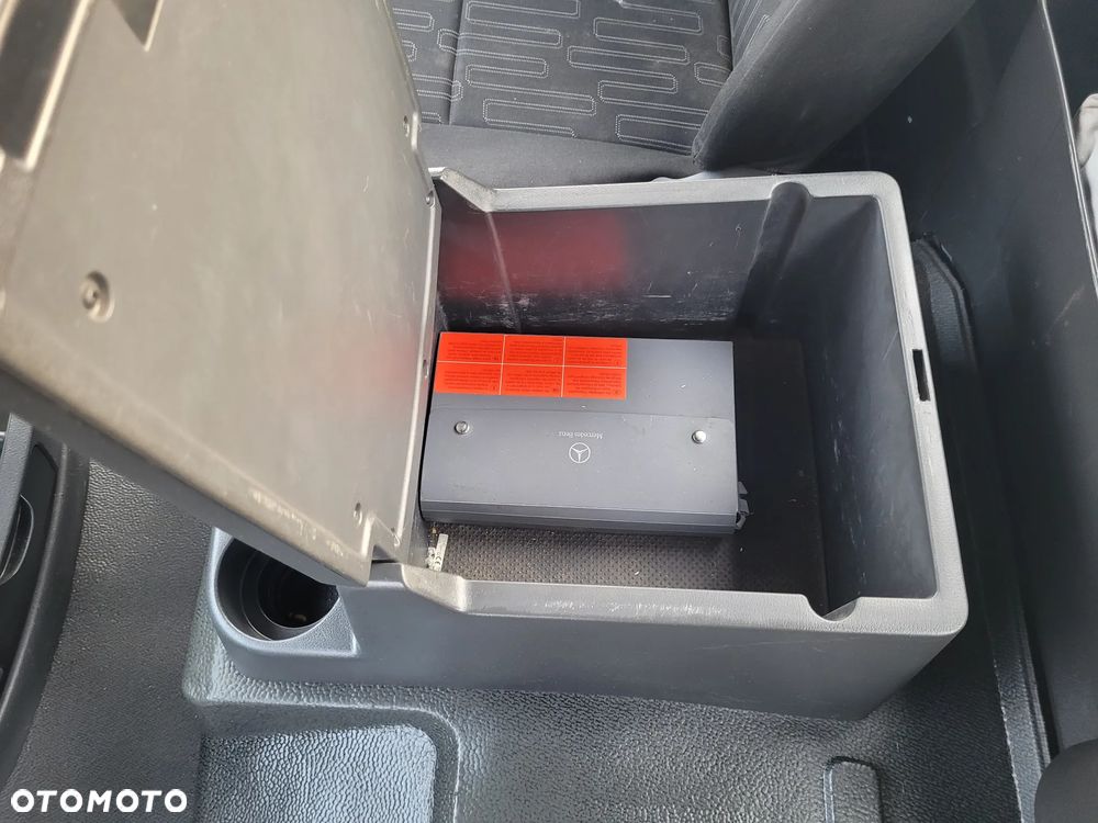 Mercedes-Benz Atego 821 - 12