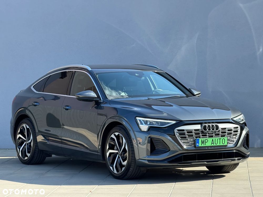Audi Q8 Sportback e-tron - 3