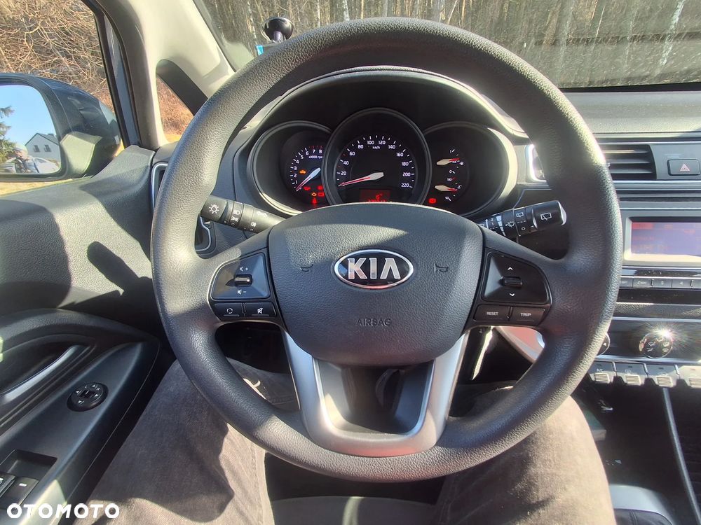 Kia Rio 1.2 Business Line - 10