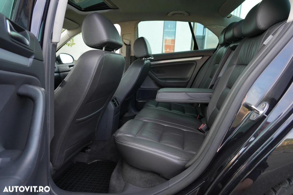 Volkswagen Jetta 2.0 TDI DPF Highline - 17