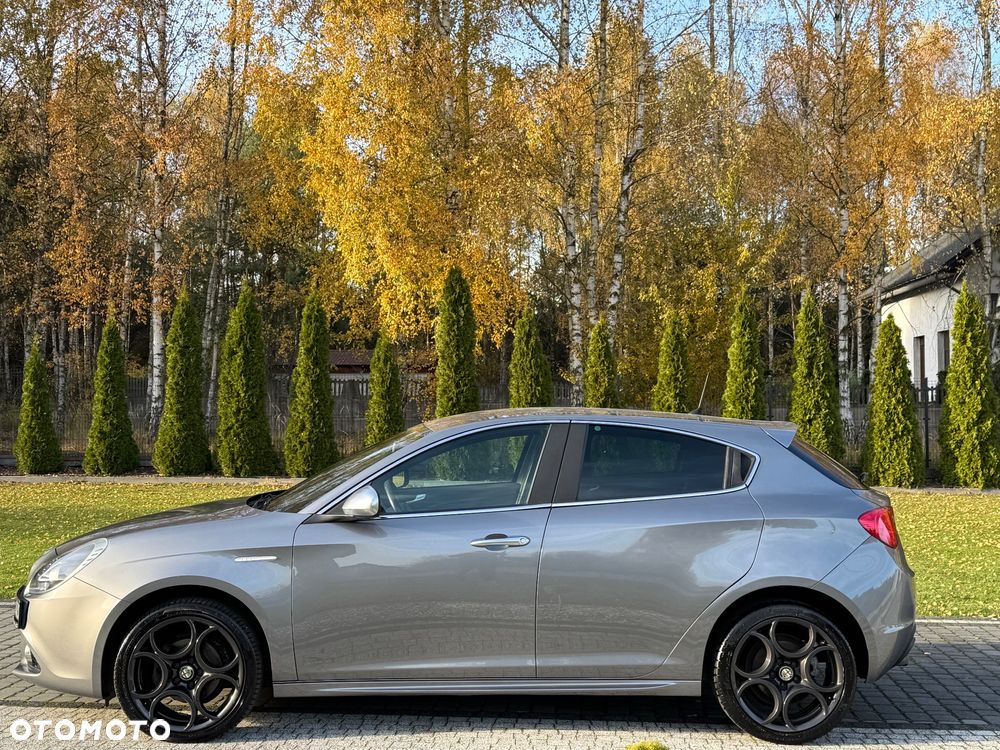 Alfa Romeo Giulietta ver-1-4-tb-sport - 24