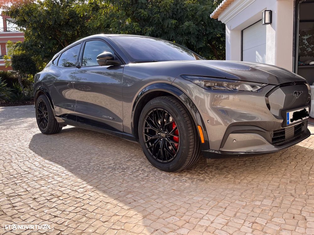 Ford Mustang Mach-E - 1