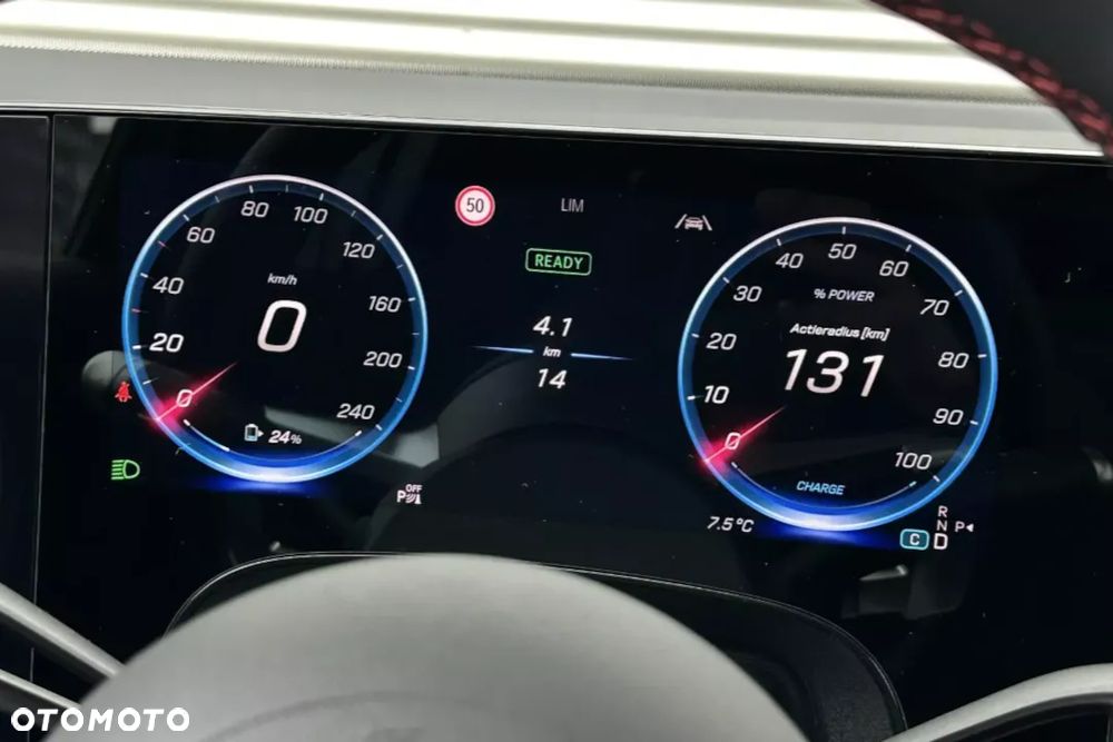 Mercedes-Benz GLB 250+ EQ - 17