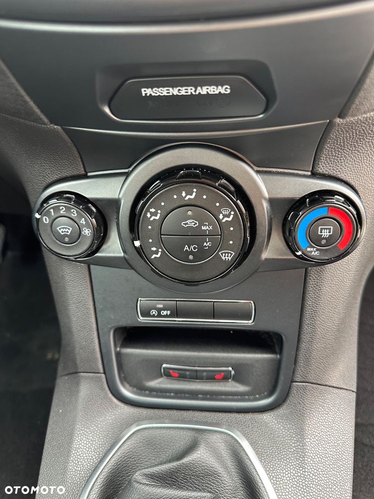 Ford Fiesta 1.0 EcoBoost Titanium X - 27