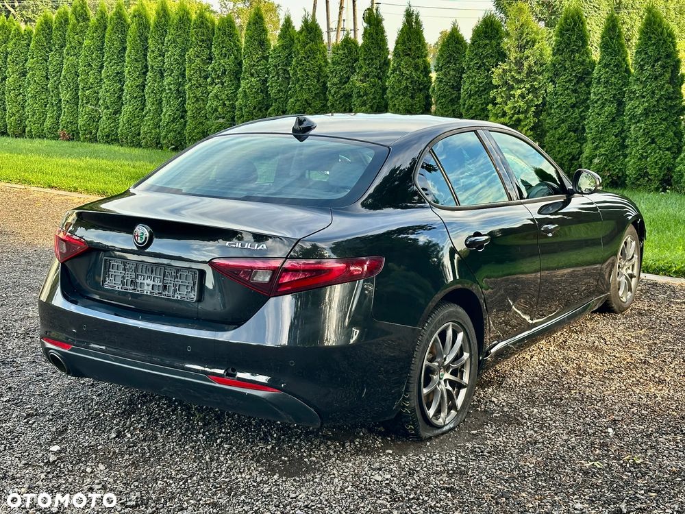 Alfa Romeo Giulia - 6