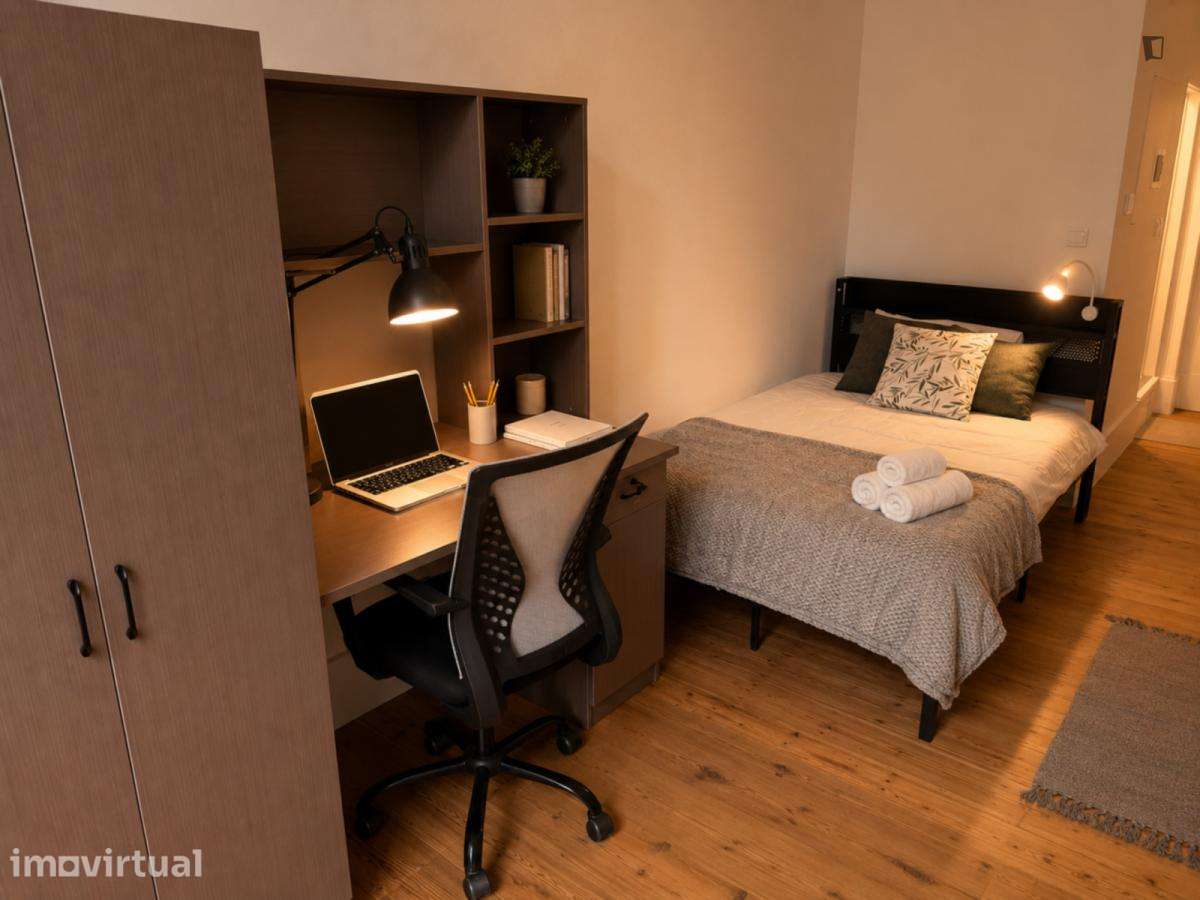 Quarto - localizado em Intendente Lisbon - Grande imagem: 4/13