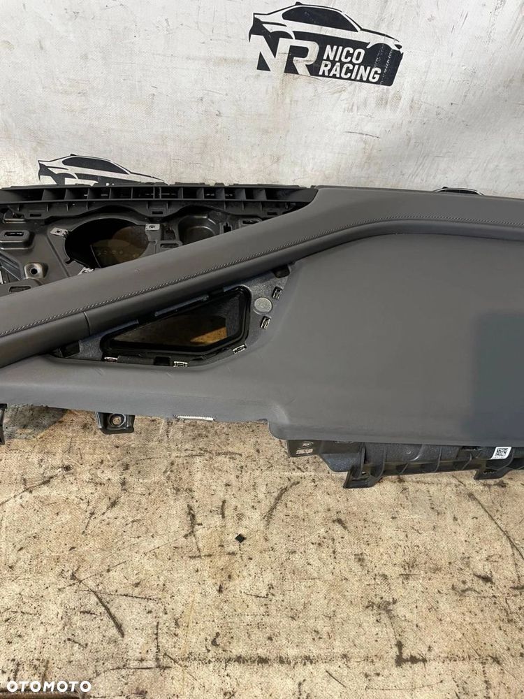 DESKA ROZDZIELCZA KOKPIT KONSOLA BMW 7 G70 LEDER ATLASGRAU HUD - 11