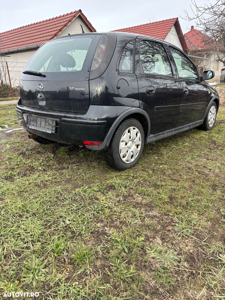 Opel Corsa 1.2 16V Edition - 3