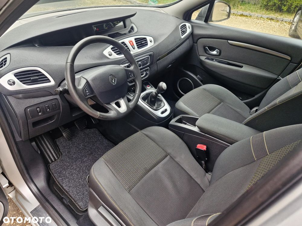 Renault Scenic 1.6 16V Authentique - 6