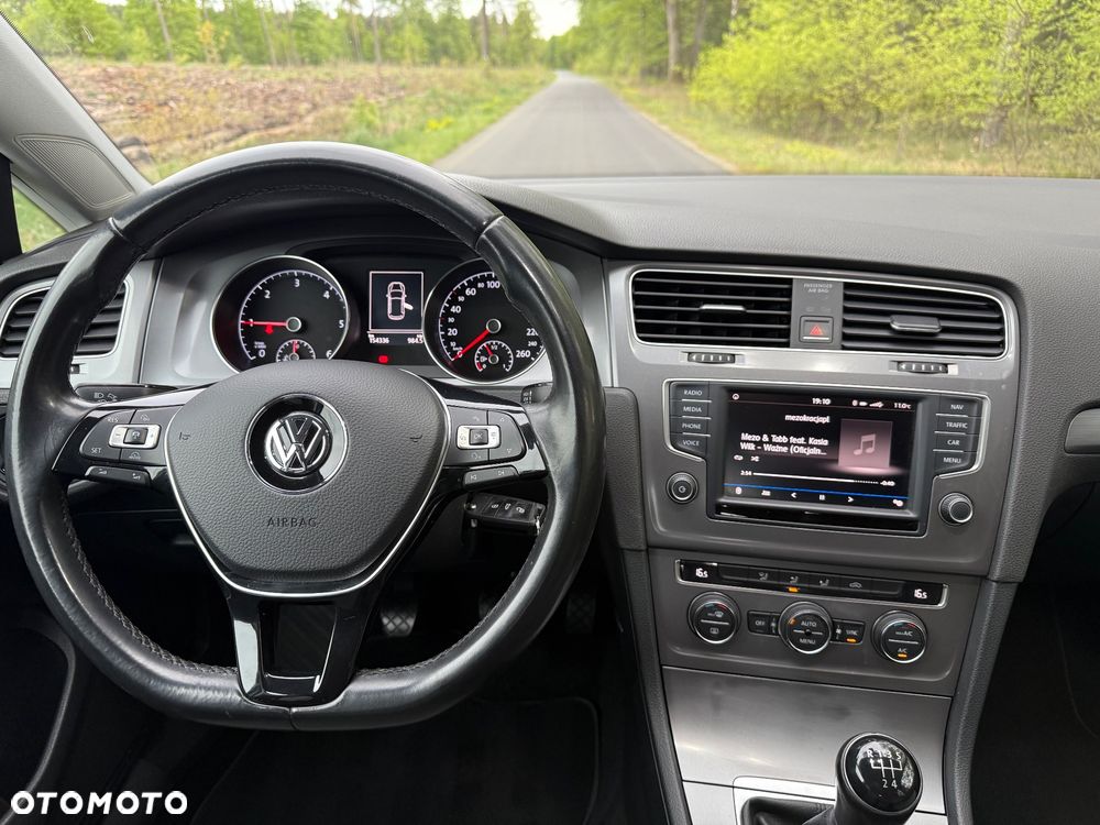 Volkswagen Golf 1.6 TDI BlueMotion Technology Comfortline - 17