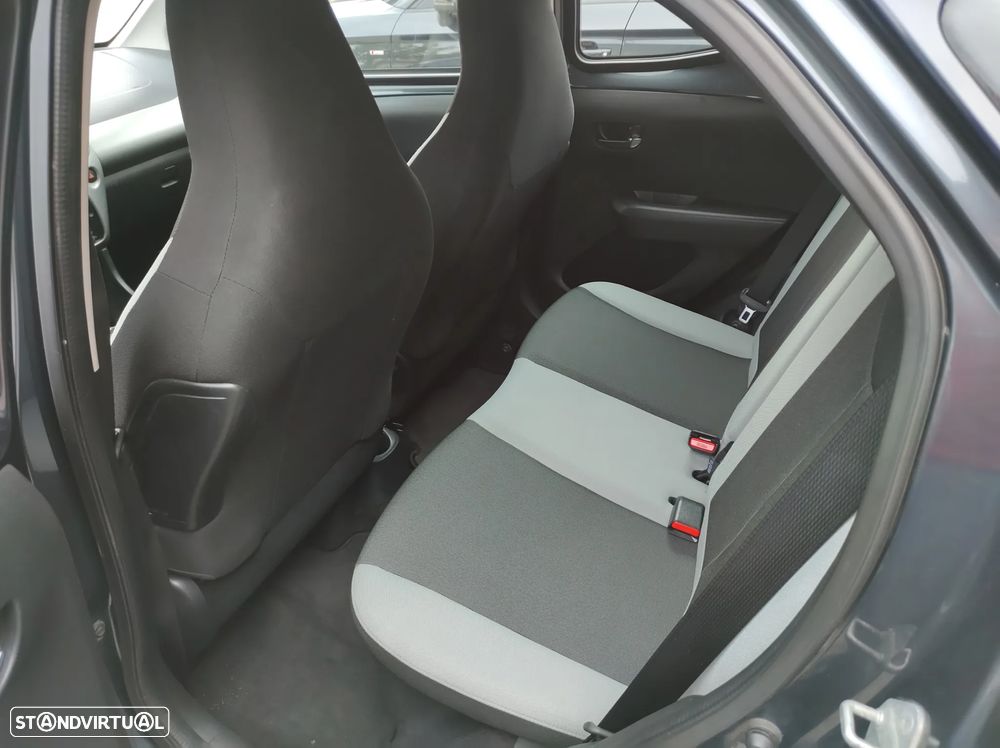 Toyota Aygo 1.0 X-Play Plus+X-Touch - 15